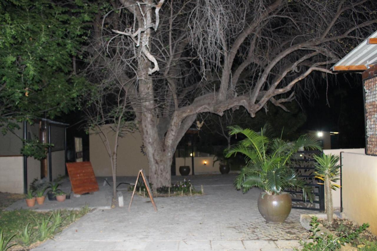 Rivermews Hotel And Spa Маун Екстериор снимка